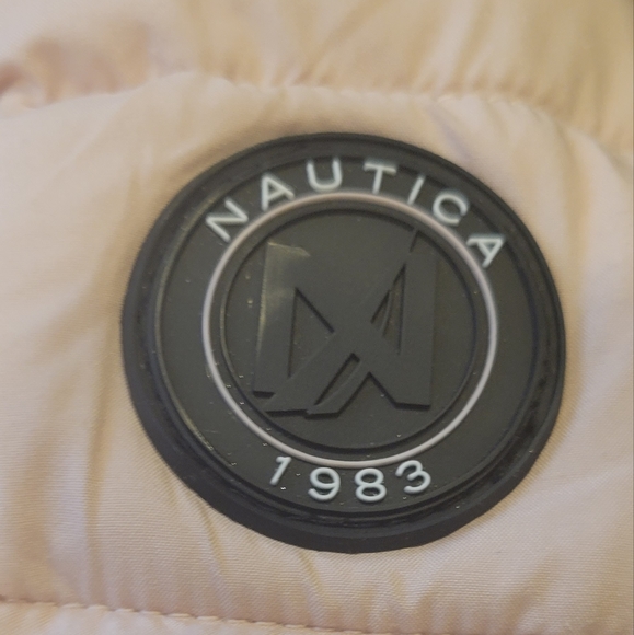 Price Drop...Women's Nautica Puffer Jacket - Picture 7 of 11